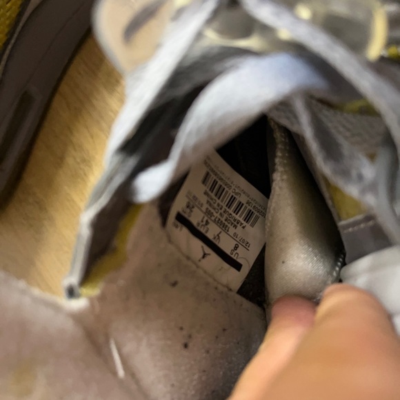 Jordan Wolf Grey 5 Sneakers - 2011 Release - Men’s Size 8- Pre-Owned - Picture 9 of 15